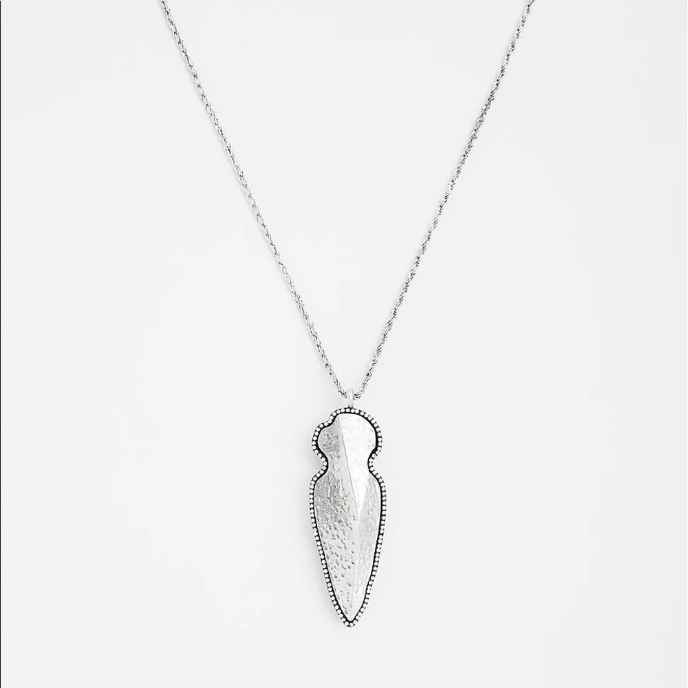NWT Torrid Pavé Arrowhead Pendant Necklace